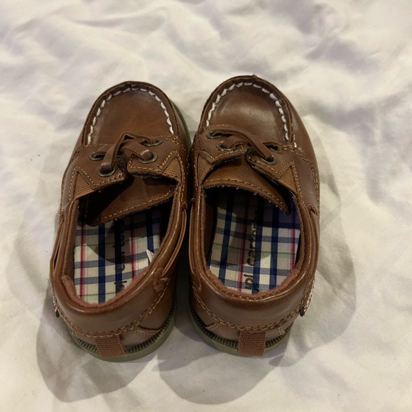 Carters loafers slip on and off - Picture 3 of 8